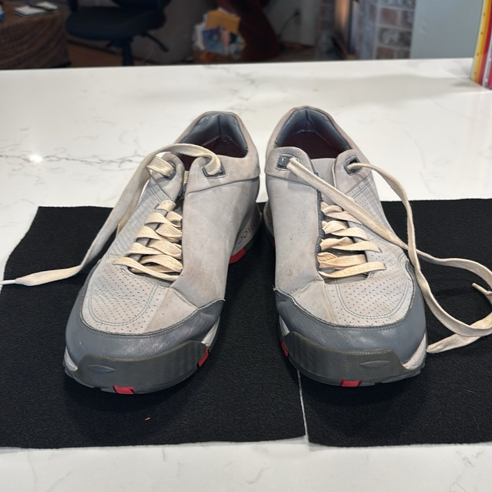 Jordan casual wear tennis shoes